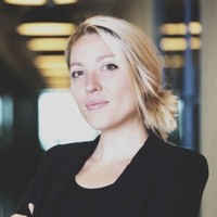 Kendra Schaefer 凯娜