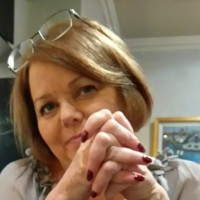 Sandra White