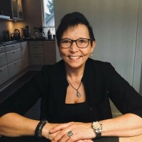 Lisbeth Karll