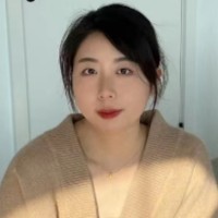 Naomi He