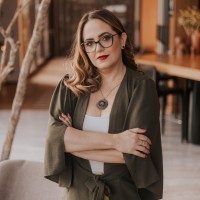 Karine Siqueira Tolentino