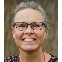 Yvonne G Van Ingen