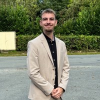 Evan THOMAS