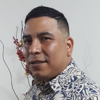 Rooswel Iman