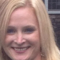 Lesley Riley