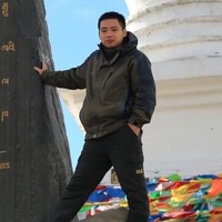 何德球