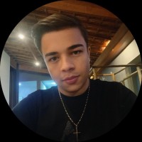 Maxuel B.