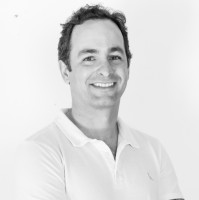 José Maria Mares Guia