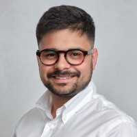 Dhiraj Kapur, Cfa