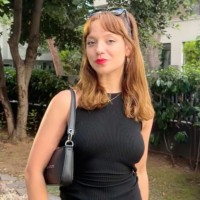 Esra Özcan