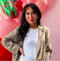 Amanda Barr, Mba