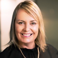 Donna Lynch