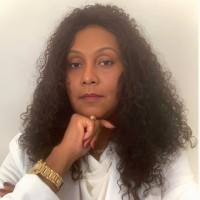 Ana Paula Araujo