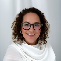Dr Sarah Fischer