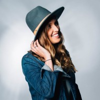 Kelli Caderot