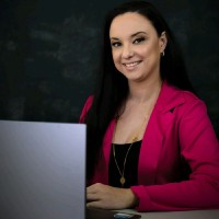 Amanda Aranha