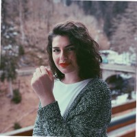 ინა გოგელაშვილი