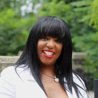 LISA POLITE - La Poliè Perfumes