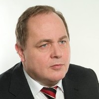 Wolfgang Roth