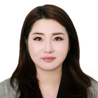 Yoojin Lee