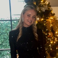 Julie Van der Elburg