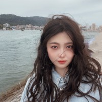 Luna F