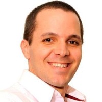 Professor Cássio A. Pereira