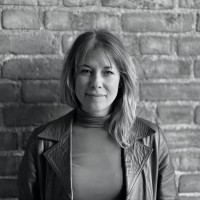 Julia Wall