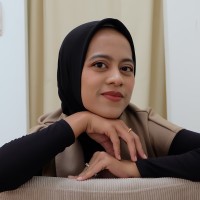 paramytha hari niek