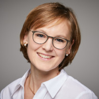 Dr. Cornelia Brönner