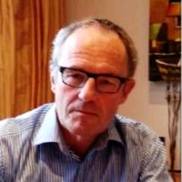 Dr Steven A Saunders