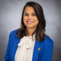 Sindy Hollis, Mba
