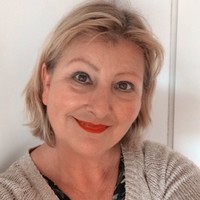 Anneke De Vries