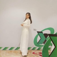 Nguyet Jennie