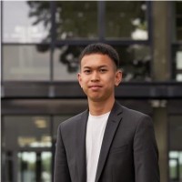 Toan Le