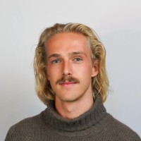 Simon O.