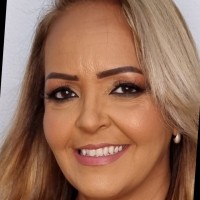 Carla Elizangela Oliveira