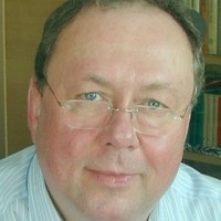 Dr. Klaus M. Romanek