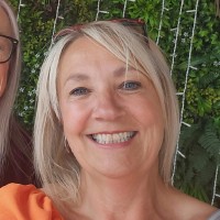Lesley Currie