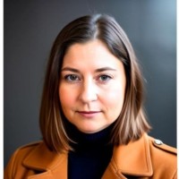 Kristen Davies, Cae