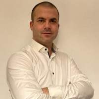 Dr. Matthias Latus