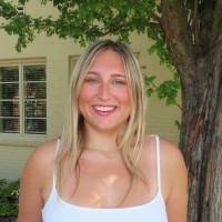 Ellie Vizzare