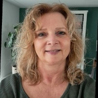 Karin Bakker