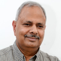 Dr Mahesh Mangal