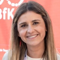 Cláudia Azevedo