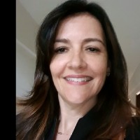 Alessandra V. Melo Silveira