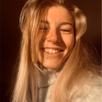 Esther THOMAS