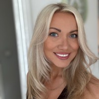 Elle Casterton