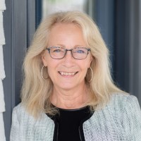 Sandra Gaunt