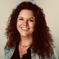 Monique Den Exter